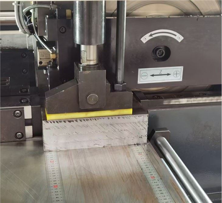 Well Known Easy To Operate CNC Sawing And Milling Machine Well Known Easy To Operate CNC Sawing And Milling Machine
